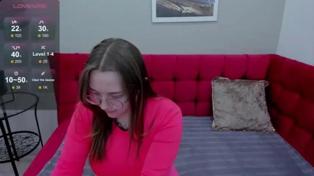 Image 4 of emma_adorablle Stream on Chaturbate on 17 months ago