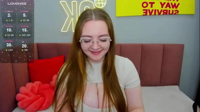 Image 12 of emma_adorablle Stream on Chaturbate on 11 days ago