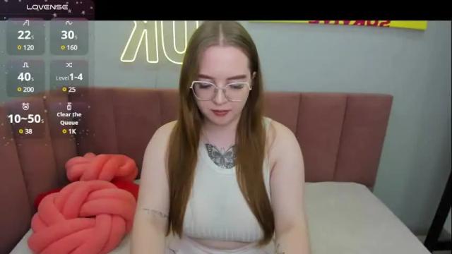 Image 8 of emma_adorablle Stream on Chaturbate on 18 days ago