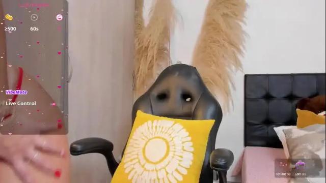 Image 4 of emma_andrew1 Stream on Chaturbate on 4 days ago