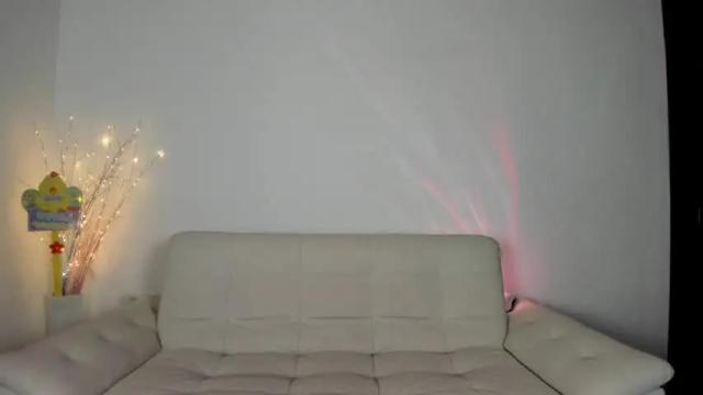 Image 11 of emma_blanco Stream on Chaturbate on 14 months ago
