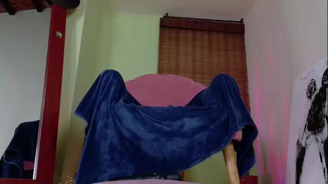 Image 4 of emma_blanco Stream on Chaturbate on 24 days ago
