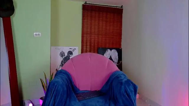 Image 11 of emma_blanco Stream on Chaturbate on 1 month ago
