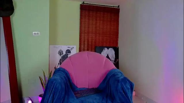 Image 12 of emma_blanco Stream on Chaturbate on 1 month ago