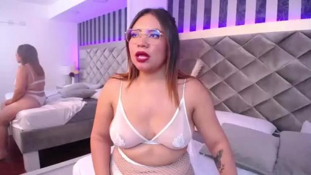 Image 8 of emma_brown15 Stream on Chaturbate on 14 months ago