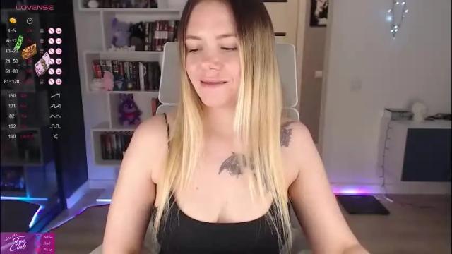 Image 12 of emma_bryan Stream on Chaturbate on 1 month ago