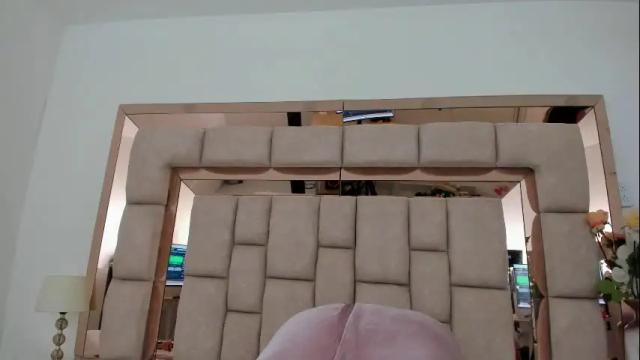 Image 7 of emma_castilloo Stream on Chaturbate on 1 month ago