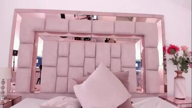Image 12 of emma_castilloo Stream on Chaturbate on 1 month ago