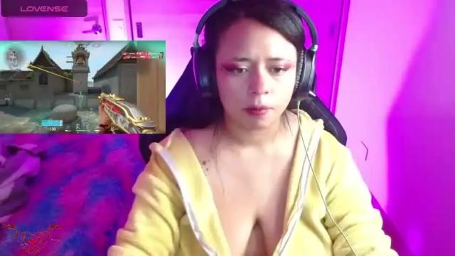 Image 12 of emma_chan19 Stream on Chaturbate on 13 months ago