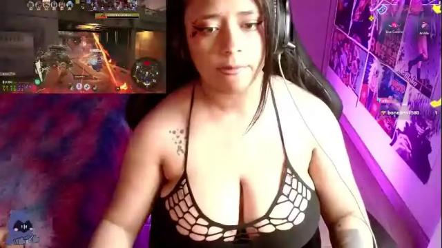 Image 6 of emma_chan19 Stream on Chaturbate on 22 days ago