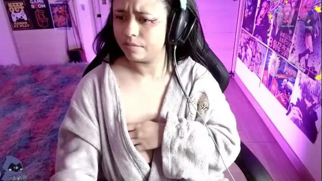 Image 10 of emma_chan19 Stream on Chaturbate on 5 months ago