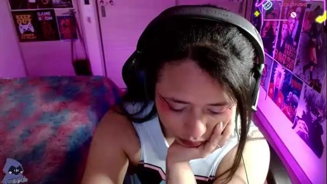 Image 7 of emma_chan19 Stream on Chaturbate on 3 months ago