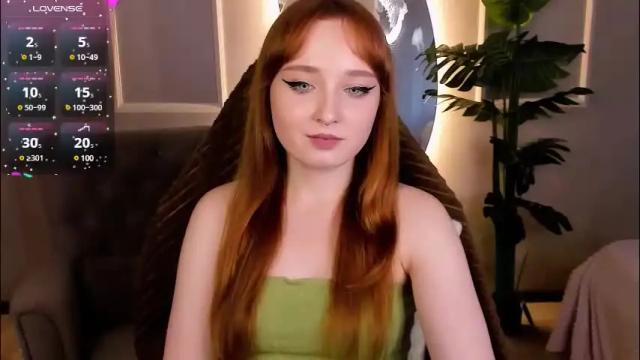 Image 3 of emma_chery Stream on Chaturbate on 2 months ago