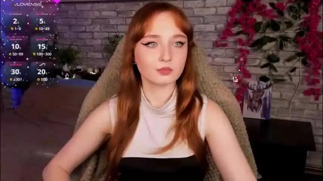 Image 10 of emma_chery Stream on Chaturbate on 2 months ago