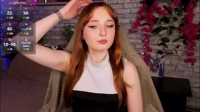 Image 3 of emma_chery Stream on Chaturbate on 2 months ago