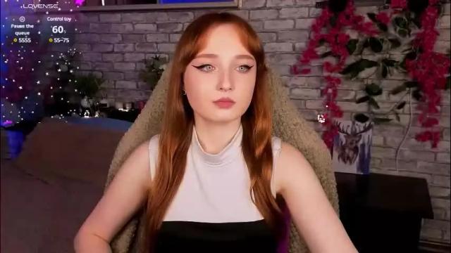 Image 4 of emma_chery Stream on Chaturbate on 2 months ago