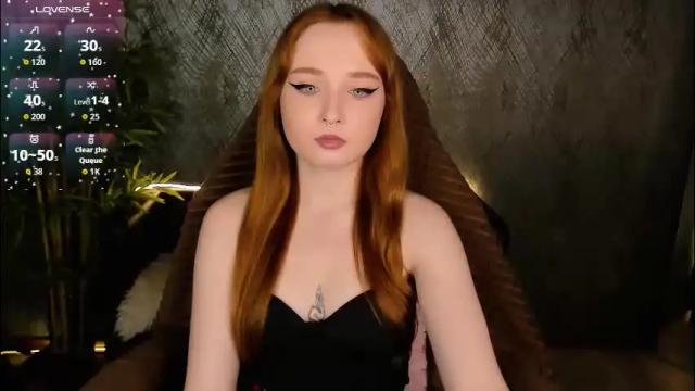 Image 4 of emma_chery Stream on Chaturbate on 1 month ago