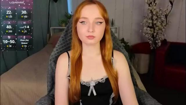 Image 3 of emma_chery Stream on Chaturbate on 1 month ago