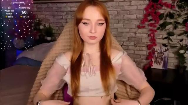 Image 2 of emma_chery Stream on Chaturbate on 1 month ago