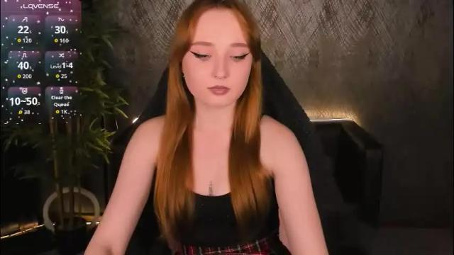 Image 2 of emma_chery Stream on Chaturbate on 1 month ago