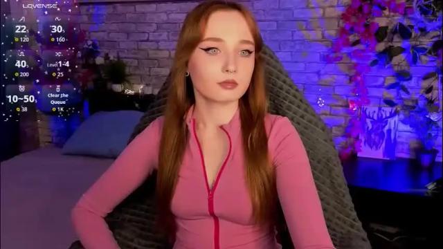 Image 2 of emma_chery Stream on Chaturbate on 1 month ago