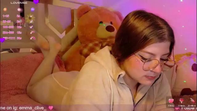 Image 6 of emma_clive Stream on Chaturbate on 2 months ago