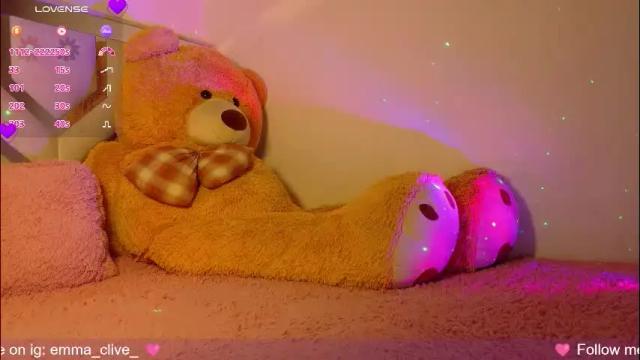 Image 2 of emma_clive Stream on Chaturbate on 2 months ago