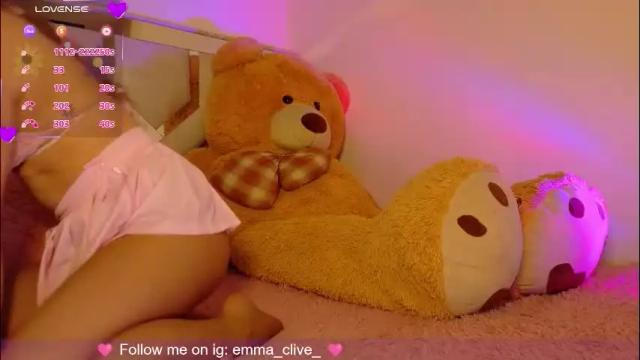 Image 8 of emma_clive Stream on Chaturbate on 2 months ago