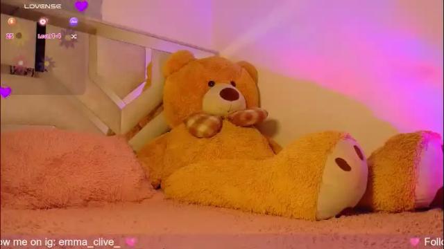 Image 4 of emma_clive Stream on Chaturbate on 1 month ago