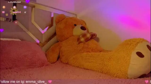 Image 10 of emma_clive Stream on Chaturbate on 1 month ago