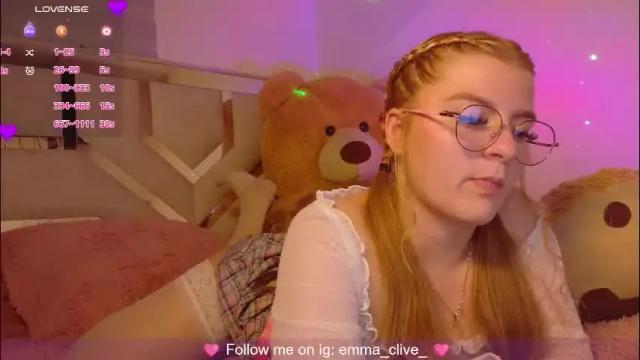 Image 6 of emma_clive Stream on Chaturbate on 24 days ago