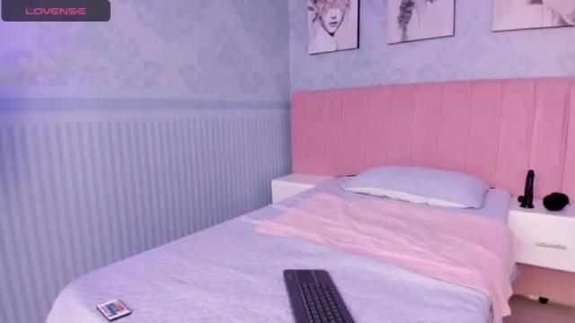 Thumbnail 1, emma_curvy4u's Stream at Chaturbate, 19 months ago