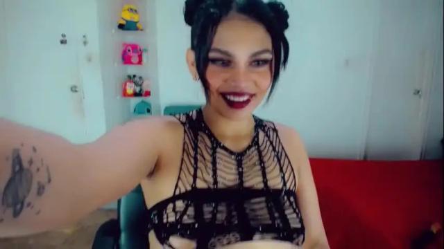 Image 12 of emma_diva Stream on Chaturbate on 4 months ago