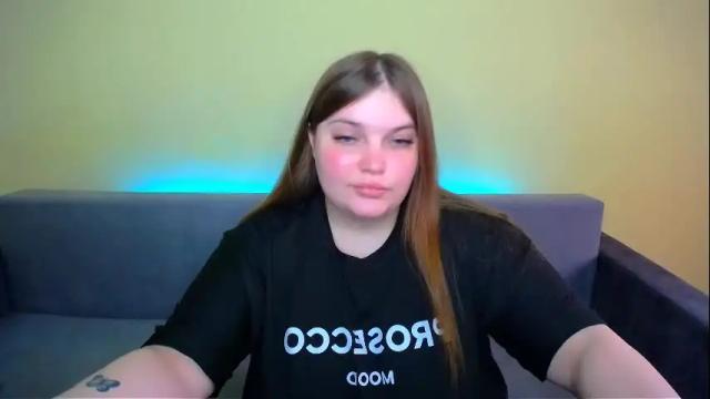 Image 2 of emma_dorn Stream on Chaturbate on 13 days ago