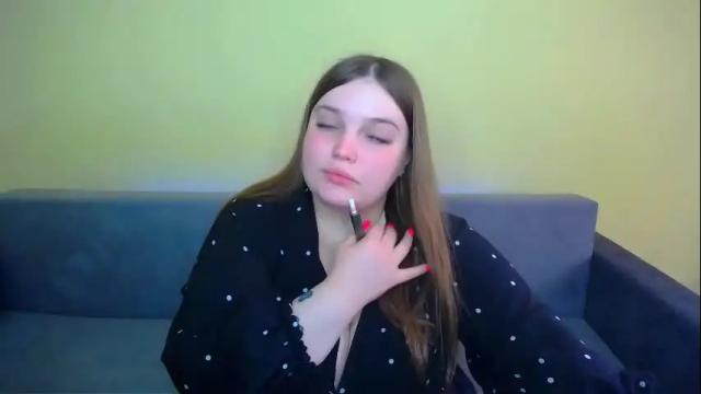 Image 3 of emma_dorn Stream on Chaturbate on 10 days ago