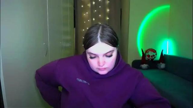 Image 2 of emma_dorn Stream on Chaturbate on 1 month ago
