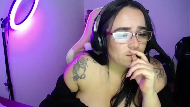 Image 10 of emma_evans07 Stream on Chaturbate on 1 month ago