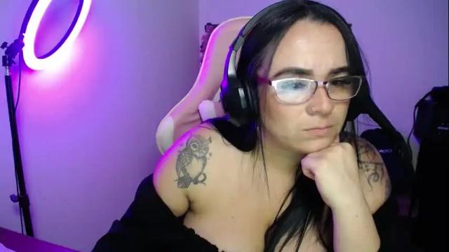 Image 8 of emma_evans07 Stream on Chaturbate on 1 month ago