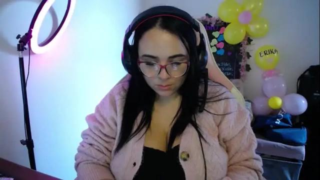 Image 2 of emma_evans07 Stream on Chaturbate on 1 month ago