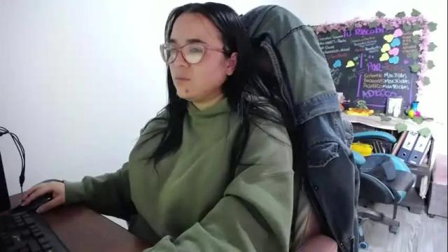 Image 11 of emma_evans07 Stream on Chaturbate on 3 months ago