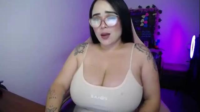 Image 2 of emma_evans07 Stream on Chaturbate on 2 months ago
