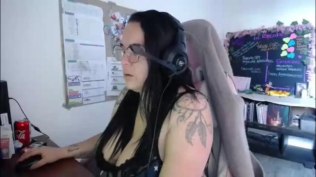 Image 8 of emma_evans07 Stream on Chaturbate on 4 months ago