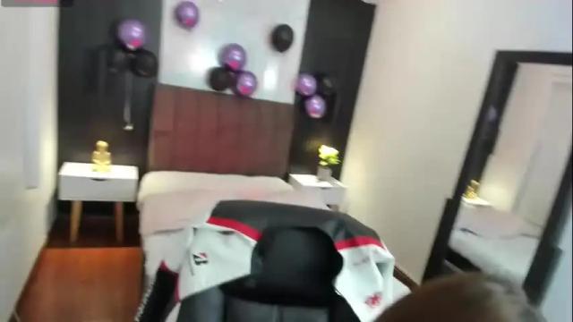 Image 8 of emma_ford1 Stream on Chaturbate on 18 days ago