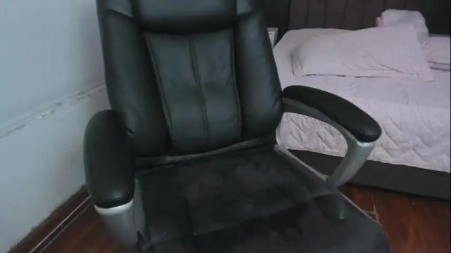 Image 11 of emma_ford1 Stream on Chaturbate on 9 days ago