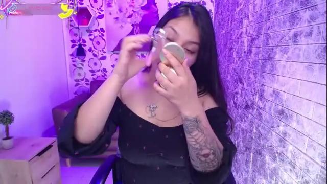 Image 2 of emma_garciaa_ Stream on Chaturbate on 2 months ago