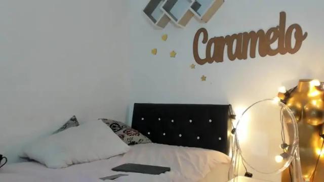 Image 10 of emma_jhonss Stream on Chaturbate on 17 months ago