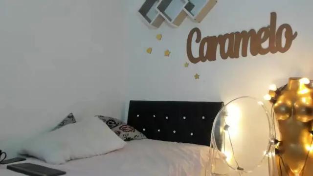 Image 4 of emma_jhonss Stream on Chaturbate on 17 months ago