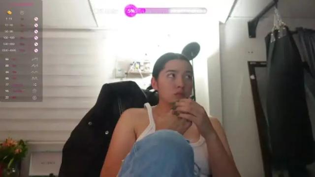 Image 4 of emma_johnson_ Stream on Chaturbate on 12 months ago
