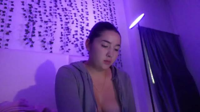 Image 3 of emma_johnson_ Stream on Chaturbate on 3 months ago