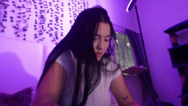 Image 3 of emma_johnson_ Stream on Chaturbate on 2 months ago